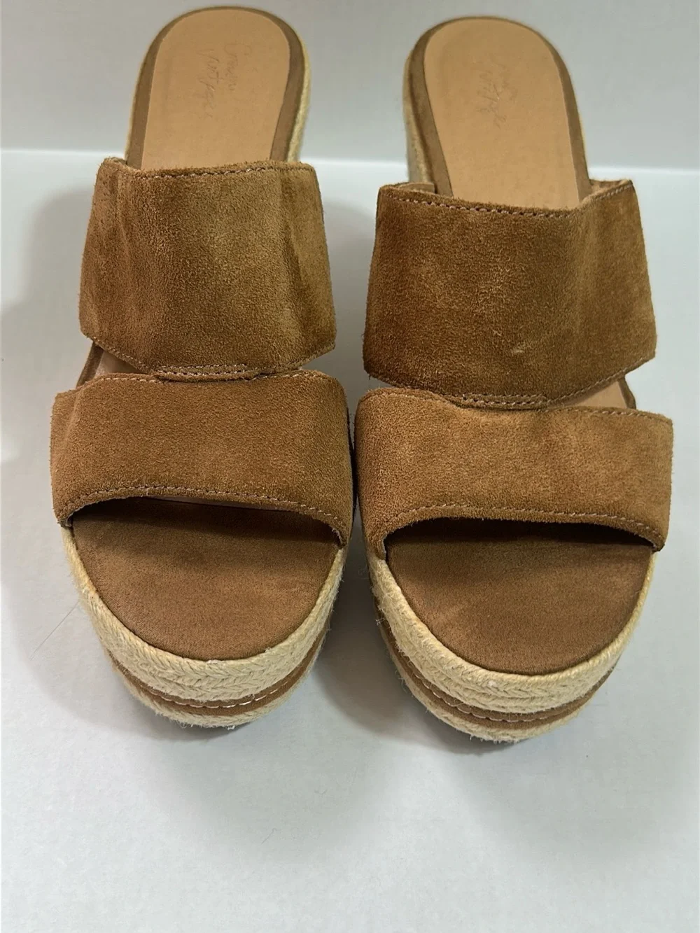 Crown Tan Suede Espadrille Platform Wedge Size 10